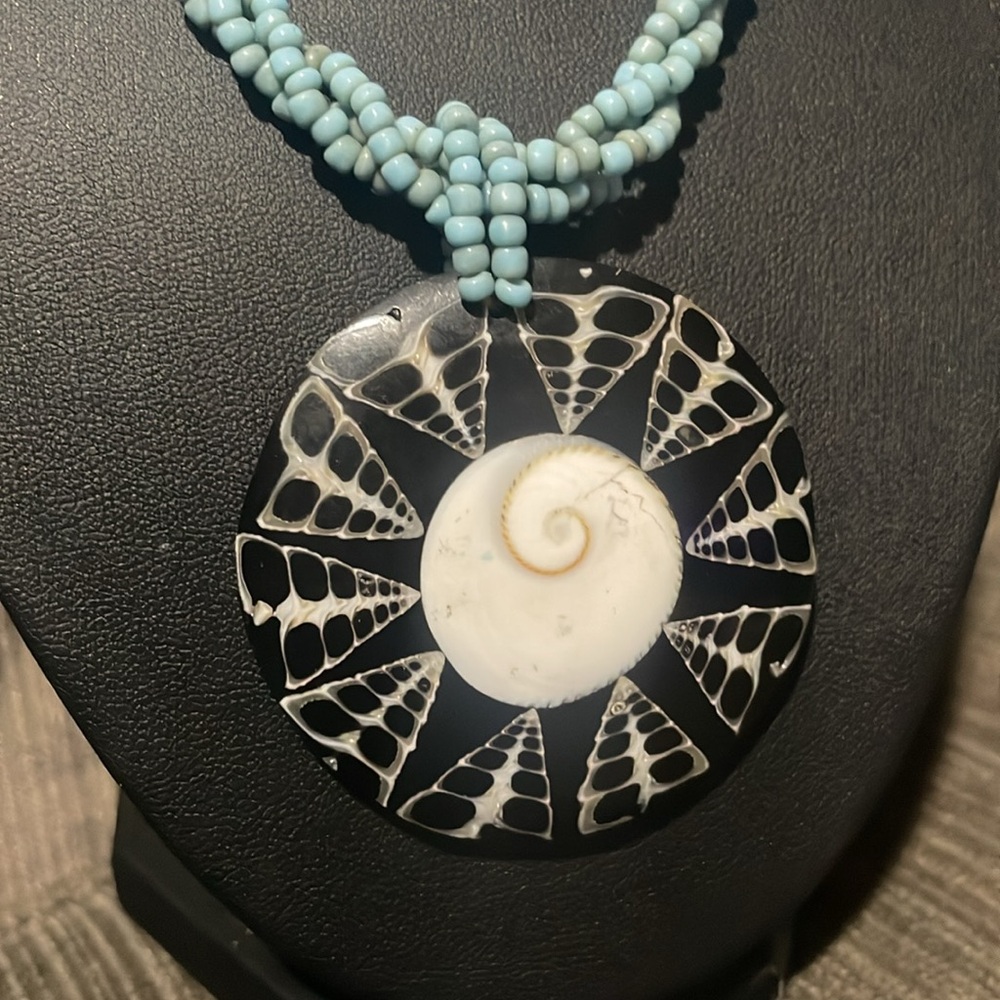 AFRICAN TRADE BEAD Blue Brown White SHELL DISC NECKLACE Boho Chic - Picture 3 of 6